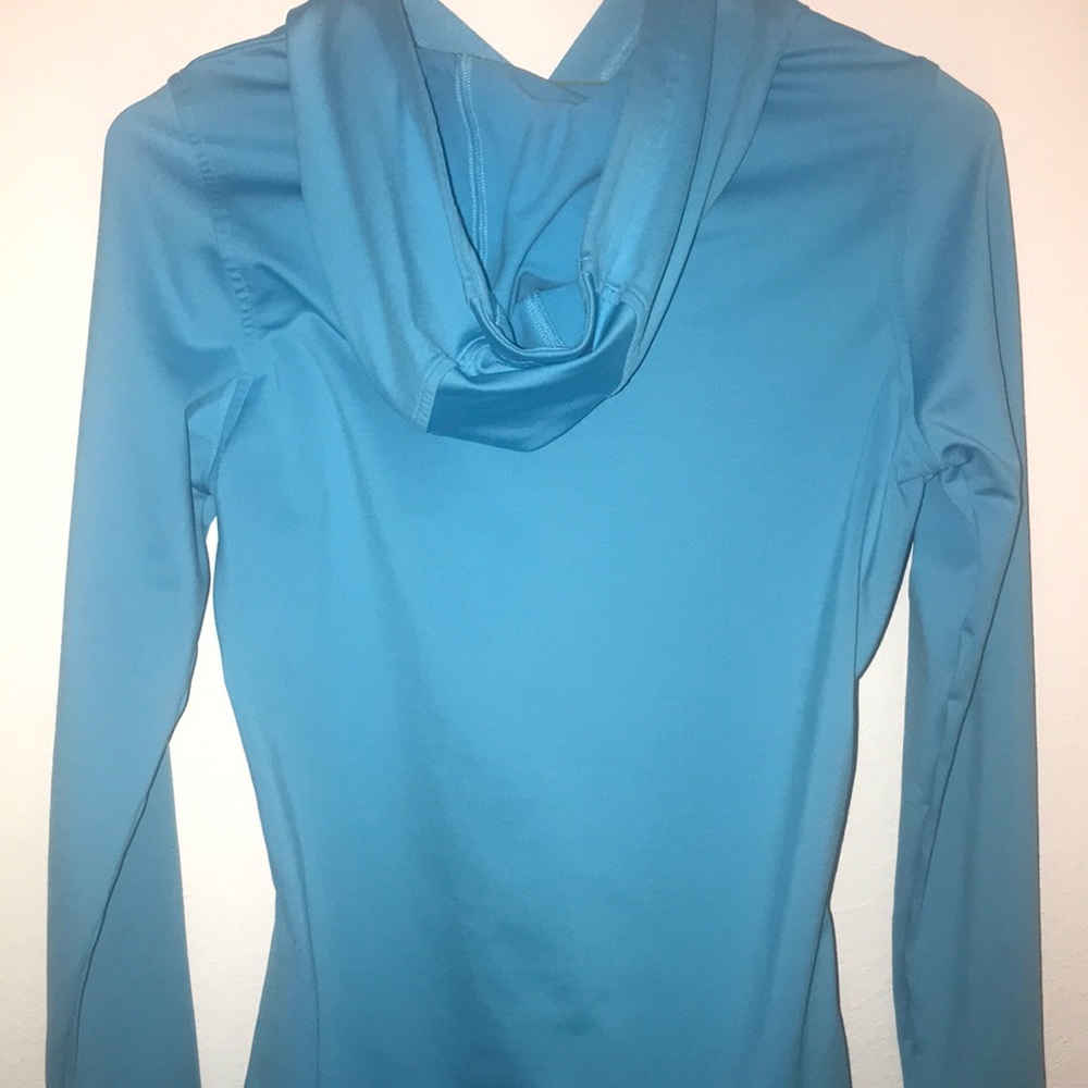 Under amour pullover with Hoodie